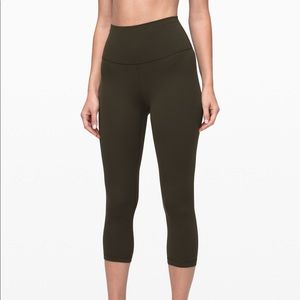 Lululemon Wunder Train High-Rise Crop 21”